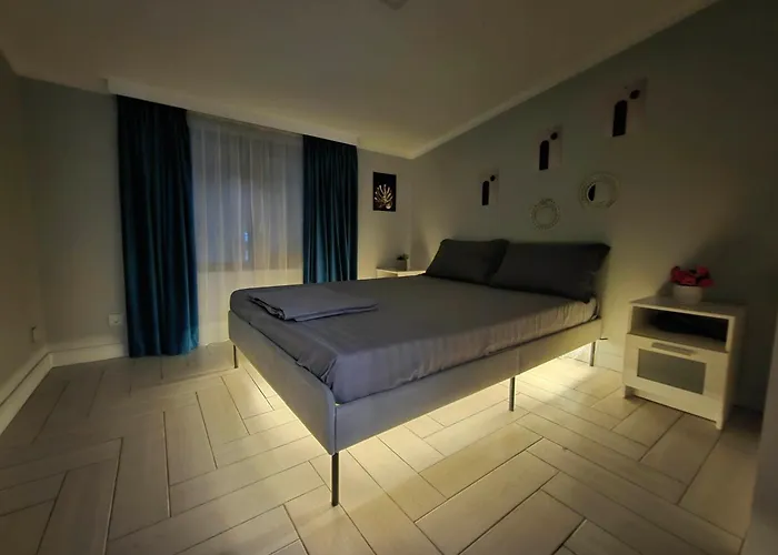 Est Nditions アパート クラヨーヴァ